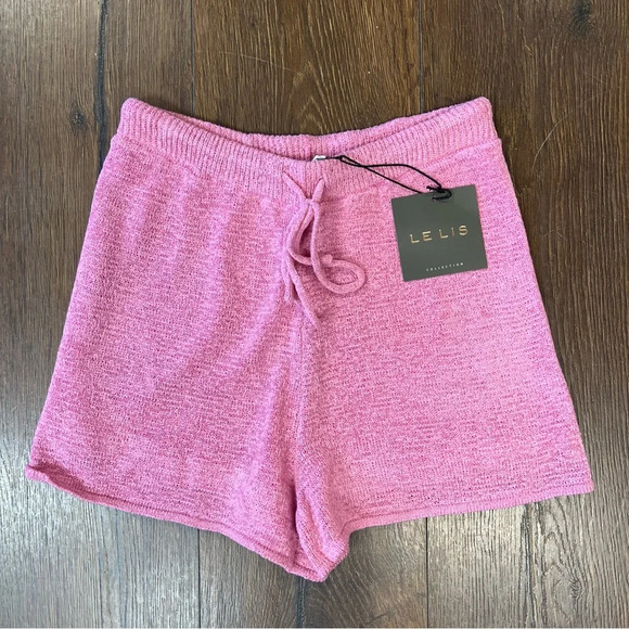 🆕 Le Lis pink sweater shorts SZ XS - Picture 1 of 4
